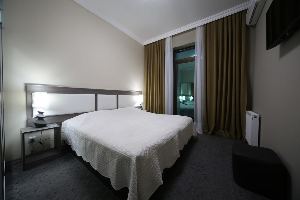 Discovery Hotel Kutaisi Værelse billede
