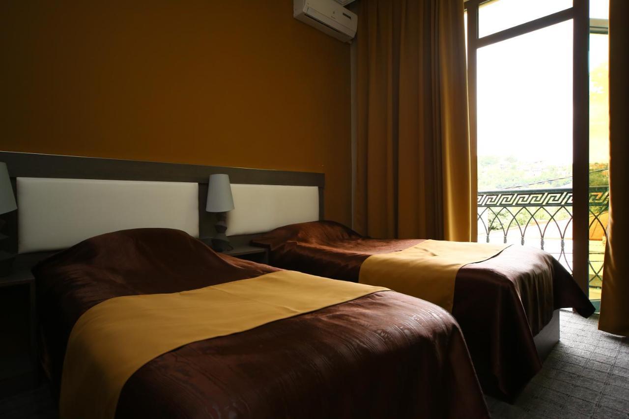Discovery Hotel Kutaisi Eksteriør billede
